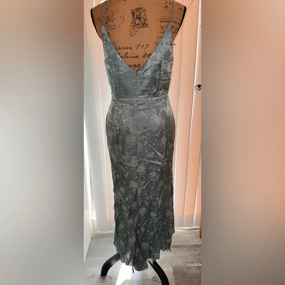 Chic Sage Green Midi Dress - Picture 5 of 7